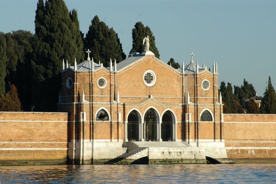 L'entrée du cimetière sur l'île San Michele. Stéphan SZEREMETA