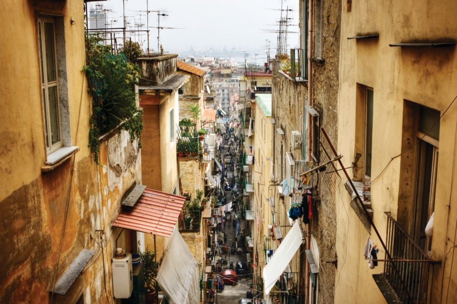 Rues de Naples. DaveLongMedia - iStockphoto