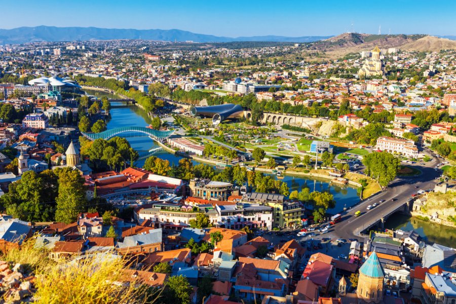 Vue de Tbilissi depuis le funiculaire. photoaliona   - Adobe Stock