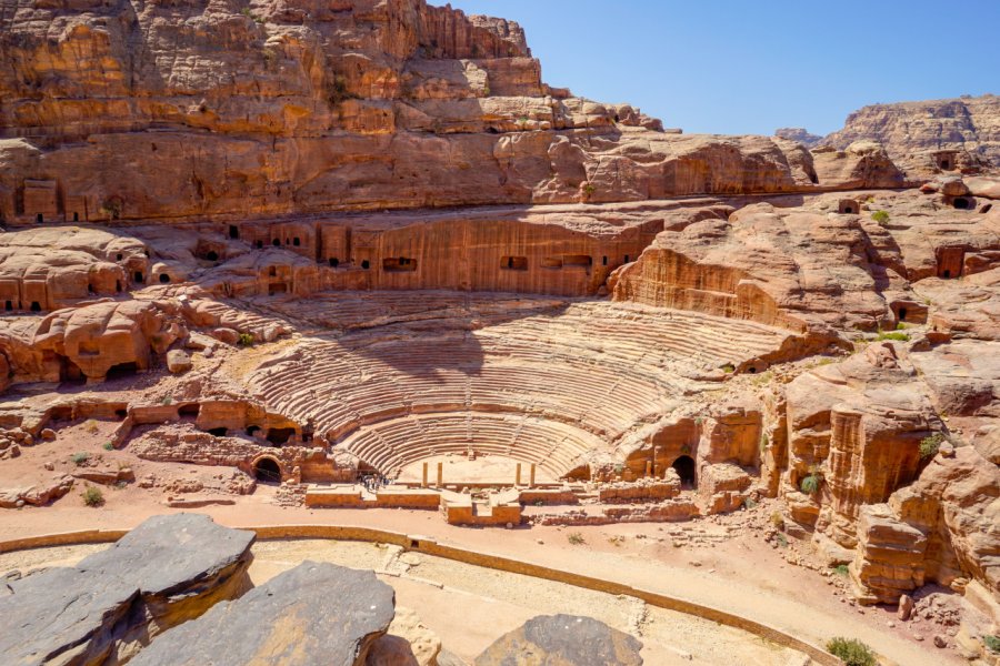 Théatre creusé dans la roche à Petra. angela Meier - SHutterstock.Com