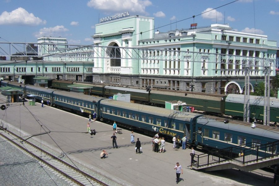 La gare centrale de Novossibirsk, plus grande gare ferroviaire de Sibérie Stéphan SZEREMETA
