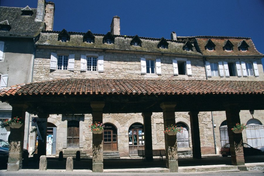 Place du village de Lacapelle-Marival PHOVOIR