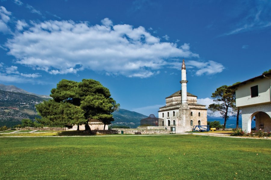 Mosquée d'Ionnnina. Prescott09 - Fotolia