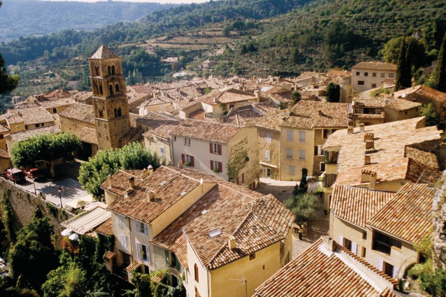 Moustiers-Sainte-Marie (© VINCENT FORMICA))