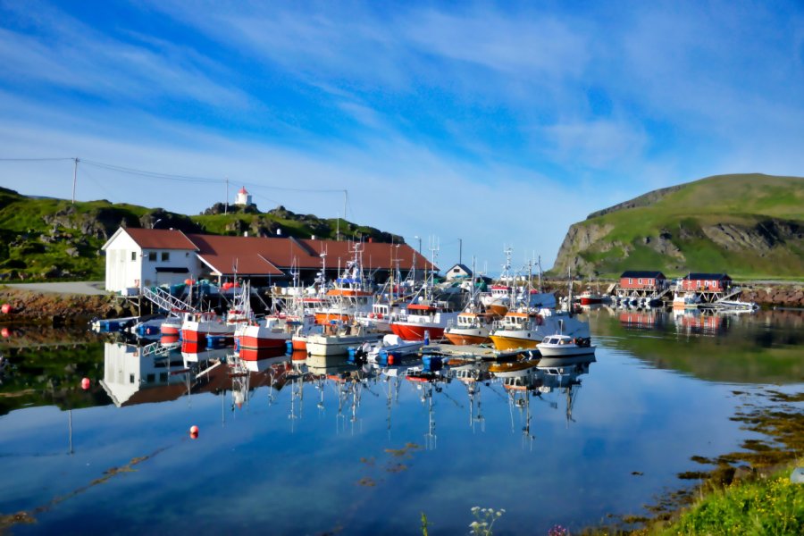 Le port de Kamøyvaer. HoboSylvain - Shutterstock.com