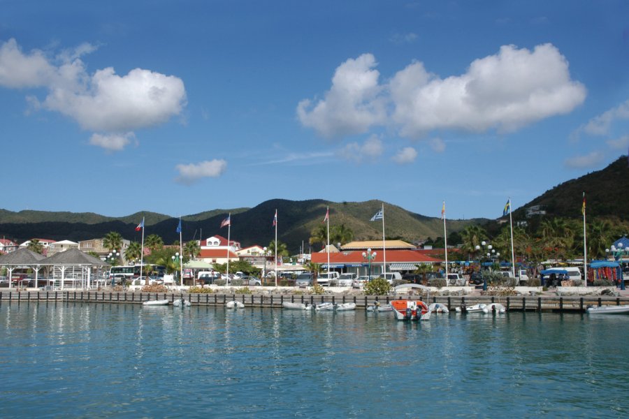 Front de mer de Marigot. Office de Tourisme de Saint-Martin - Claude CAVALERA