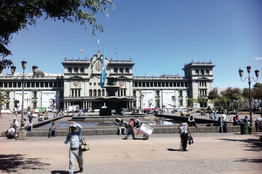 Plaza Mayor. (© Abdesslam Benzitouni))