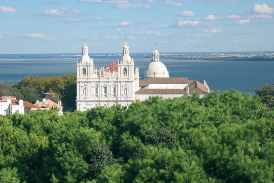 Église São Vicente de Fora vue depuis le Castelo São Jorge. Jean-Paul LABOURDETTE
