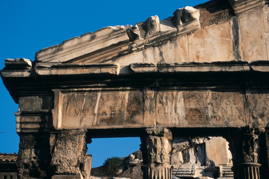 Temple de Castor et Pollux au Forum romain. (© John Frechet - Iconotec))