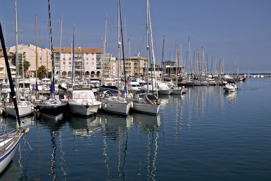 Port-Fréjus Christian MUSAT - Fotolia