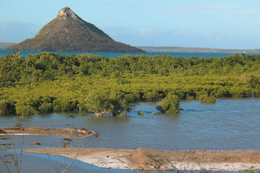 Pain de Sucre, dans la baie de Antsiranana Arnaud BONNEFOY