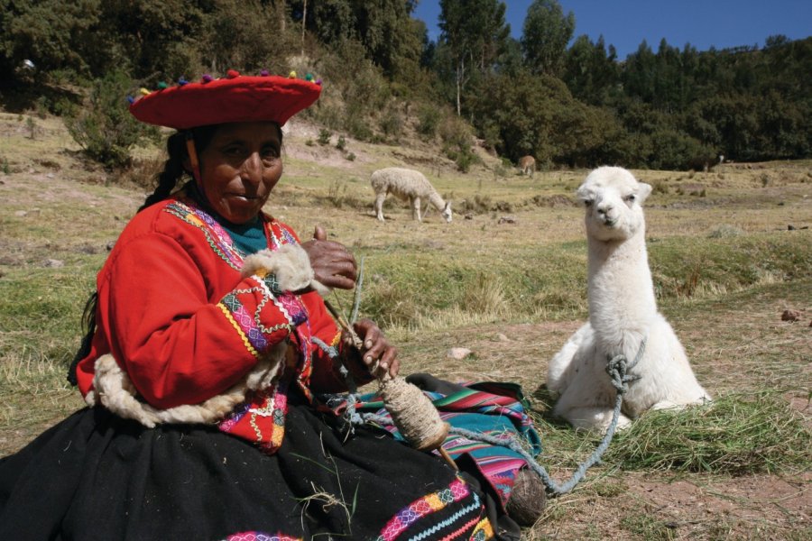 Cuzqueña en costume traditionnel. Stéphan SZEREMETA