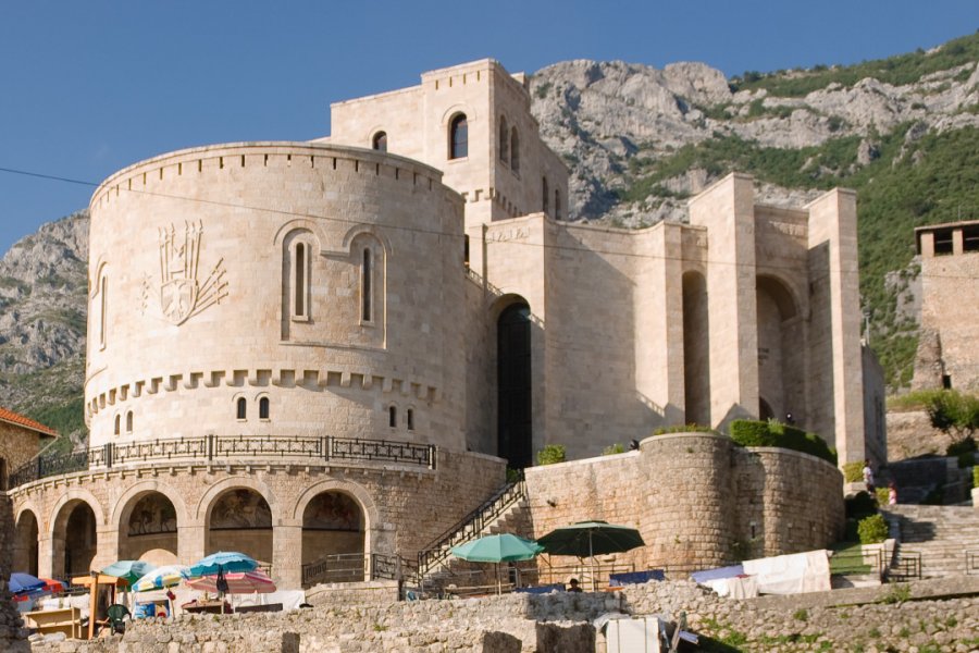 Musée National Skanderbeg de Kruje. ollirg - Shutterstock.com