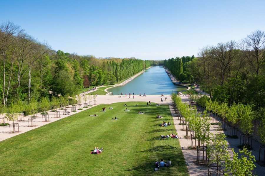 Le grand Canal dans le parc de Sceaux. Elena Dijour - Shutterstock.com