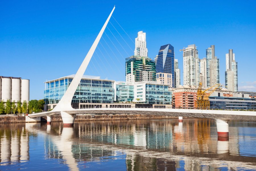 Puente de la Mujer. saiko3p - Shutterstock.com