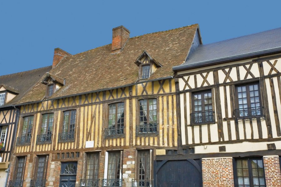 Maisons à colombages de Lyons-la-Forêt JONATHAN - Fotolia