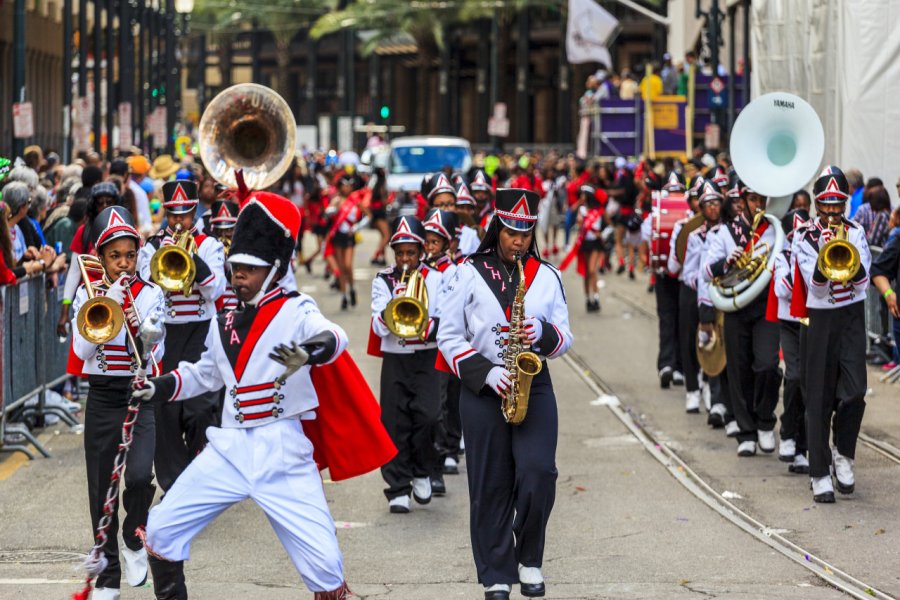 Musiciens lors de la parade de Mardi Gras à La Nouvele-Orléans. GTS Productions - Shutterstock.com