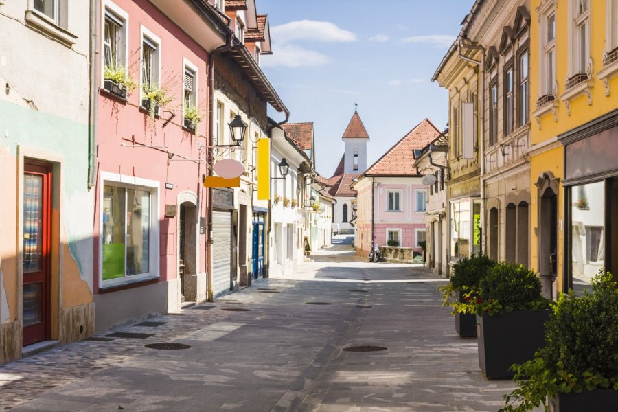 La rue principale de Kranj. Anilah - Shutterstock.com