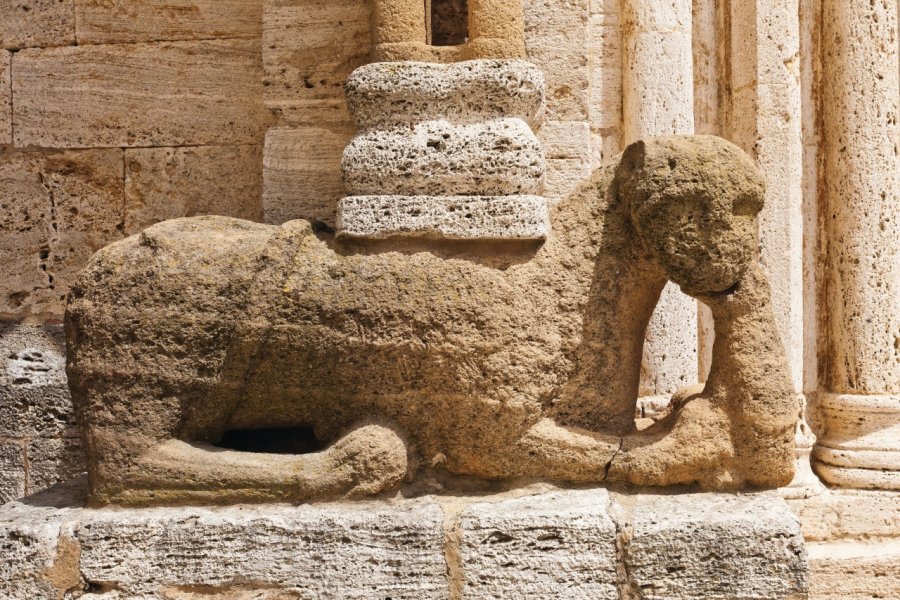 Lion de la collégiale de San Quirico d'Orcia. Frankix-Fotolia