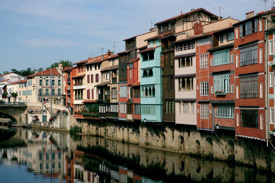 Maisons castraises au bord de l'Agout PHOVOIR