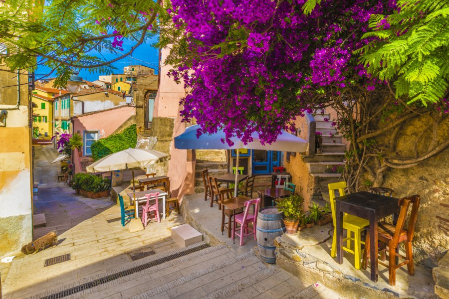 Terrasse à Capoliveri. Balate Dorin - Shutterstock.com