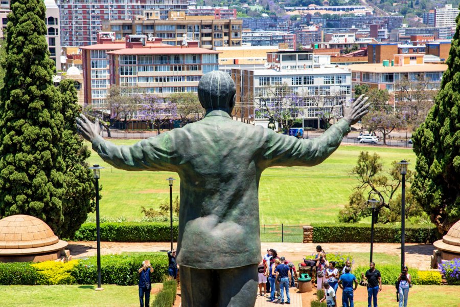 Statue de Nelson Mandela, Pretoria. Susan Schmitz - Shutterstock.com
