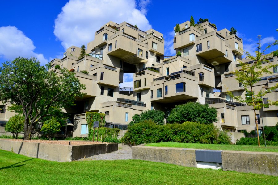 Habitat 67 meunierd - Shutterstock.com