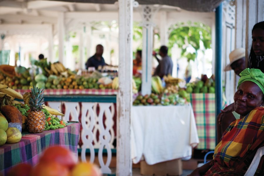 Marché de Marigot. Office de Tourisme de Saint-Martin