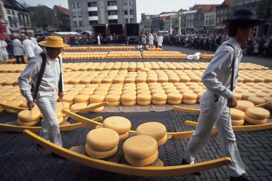 La foire aux fromages d'Alkmaar attire du beau monde. H.Fougère - Iconotec