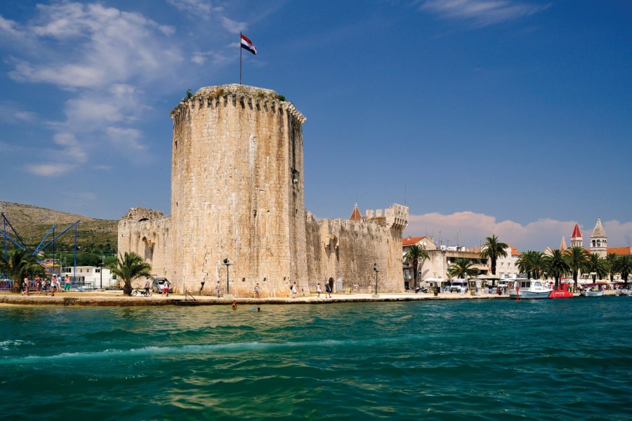 Forteresse de Kamerlengo vue depuis la mer. Torsten Becker