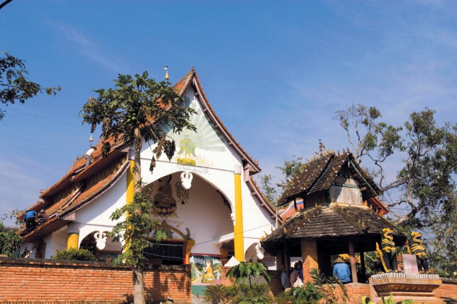 Temple bouddhiste prés de Damenglong. Alamer - Iconotec