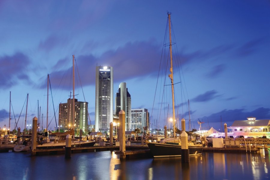 Vue sur la ville de Corpus Christi. DenisTangneyJr -  iStockphoto