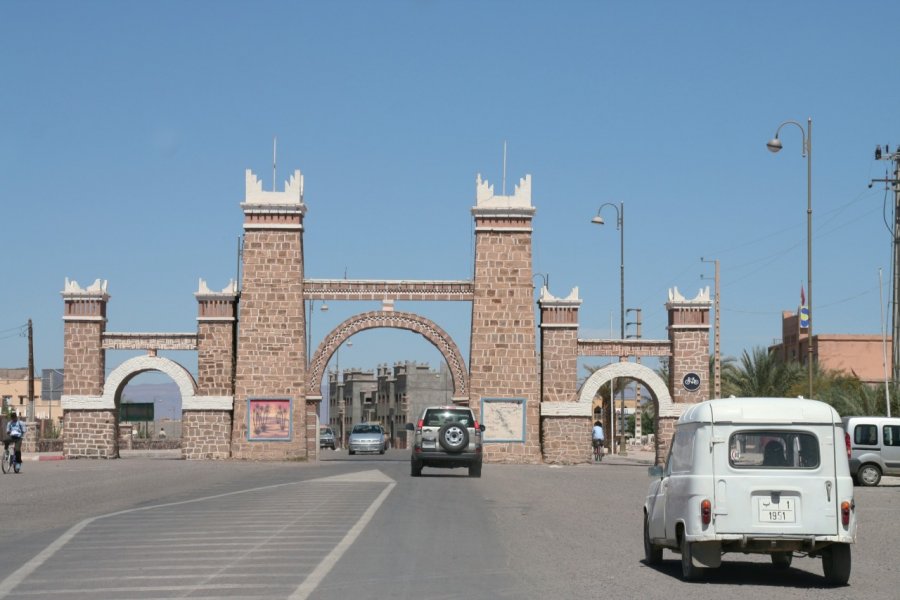 Porte de la ville. Stéphan SZEREMETA