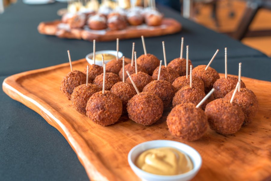 Bitterballen. Square Box Photos - Shutterstock.com