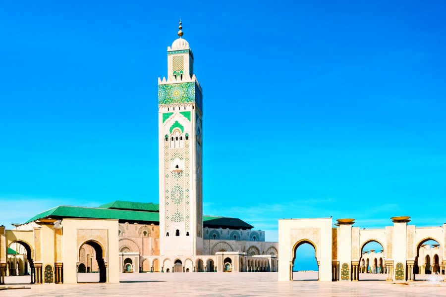 Mosquée Hassan II. Vixit - Shutterstock.com