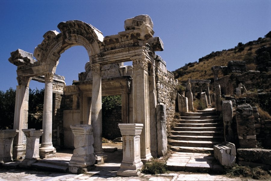 Temple d'Hadrien au site archéologique d'Éphèse. Author's Image