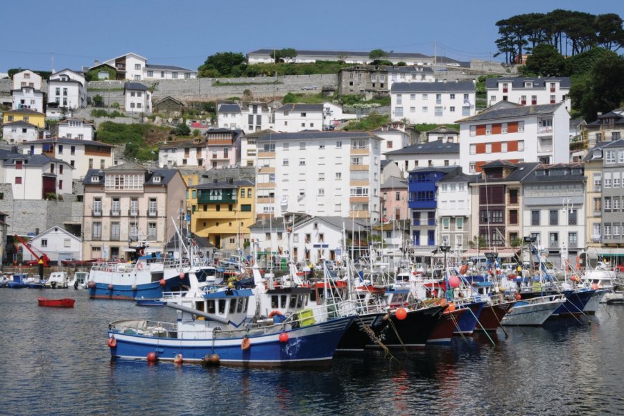 Port de Luarca. grahamheywood - iStockphoto.com