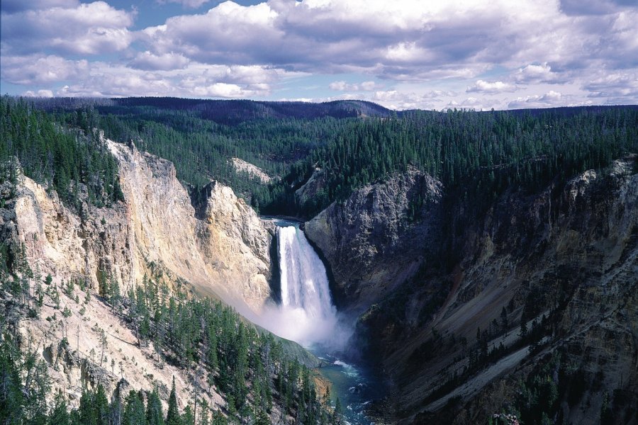 Cascade, Yellowstone National Park. John Frechet - Iconotec