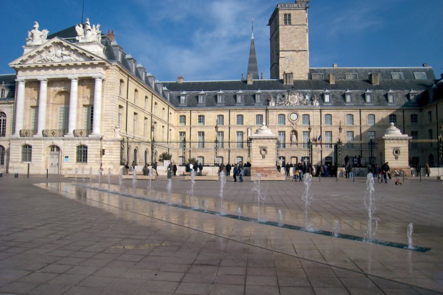 La place de la Libération - Dijon GILLES PARNALLAND - FOTOLIA