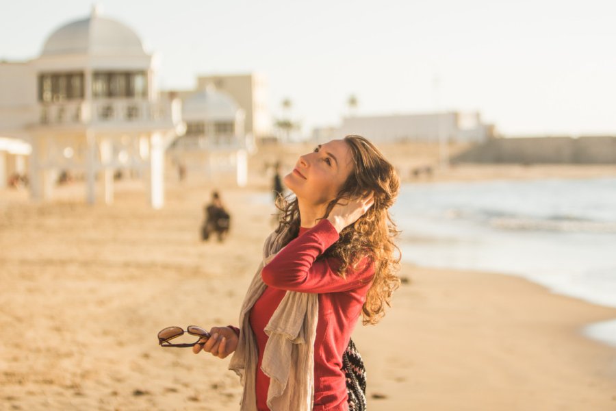 Sur la plage de Cadix. Alina Rosanova-shutterstock.com