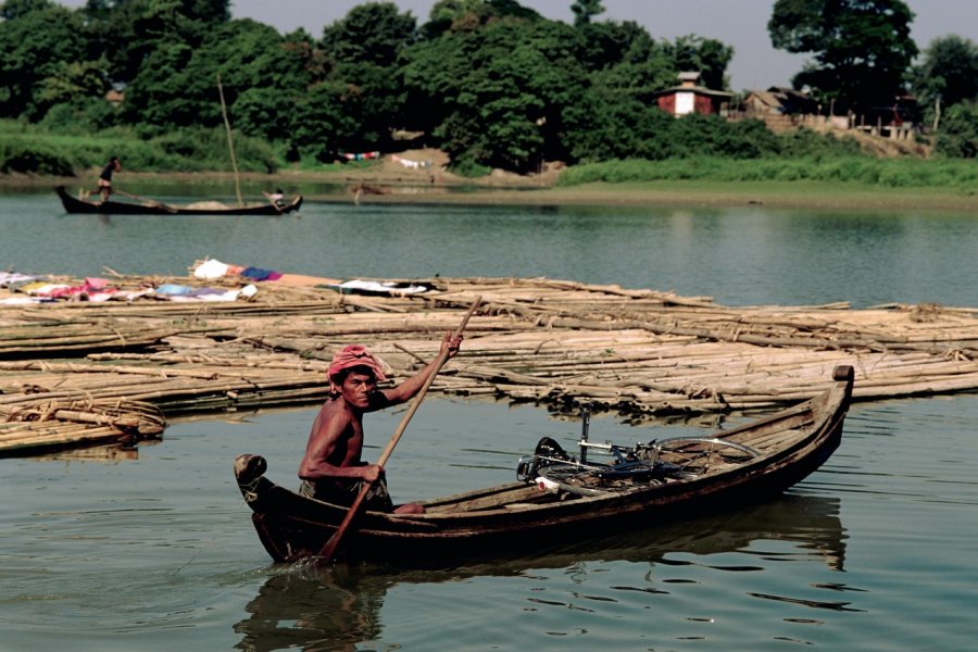 Village lacustre à Mandalay. Author's Image