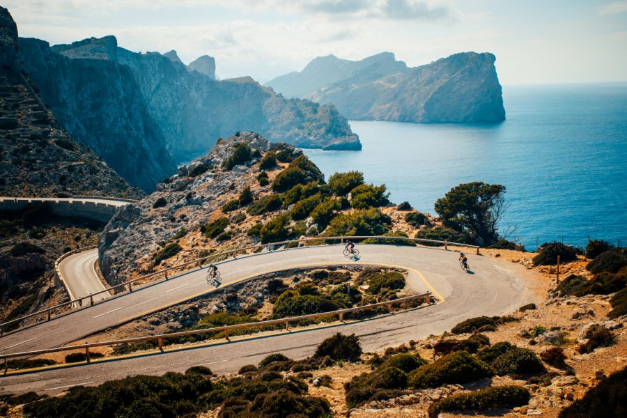 Sur les routes de Majorque à vélo. kovop58 - Shutterstock.com