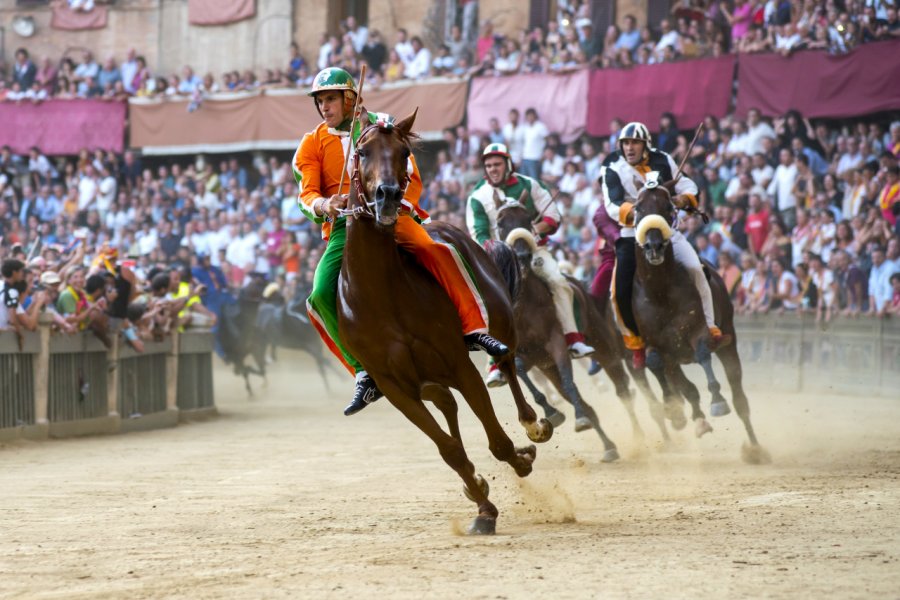 A l'heure du Palio. M. Rohana - Shutterstock.com