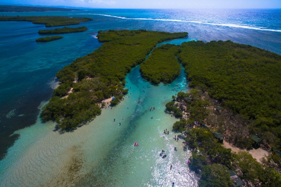 Isla Gilligan. Javier Cruz Acosta - Shutterstock.com