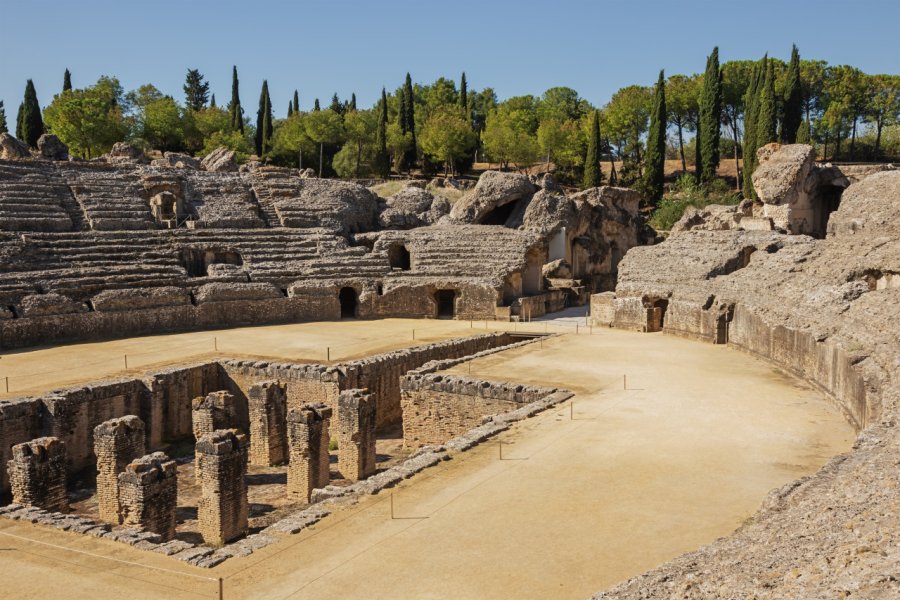 Le site d'Italica. Guido Vermeulen-Perdaen/Shutterstock.com