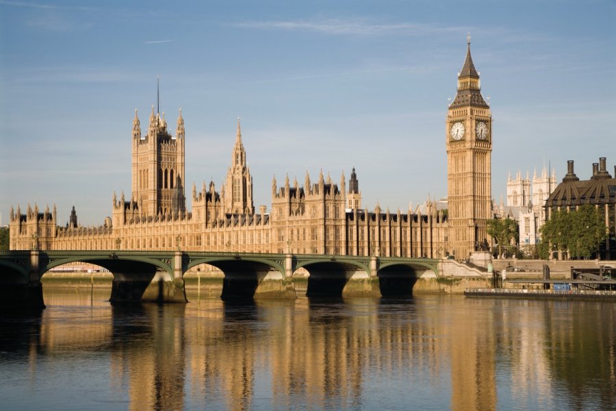 Houses of Parliament au petit matin iStockphoto.com/sedmak