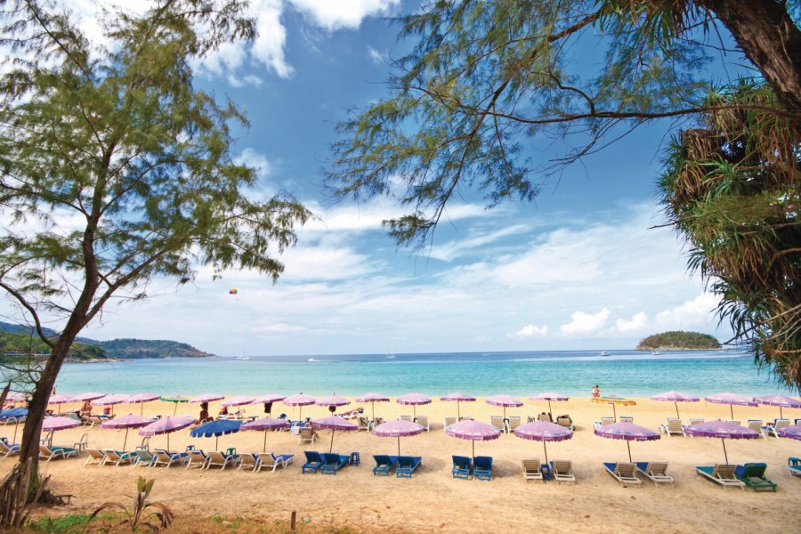 Plage de Kata. Puwanai - Fotolia