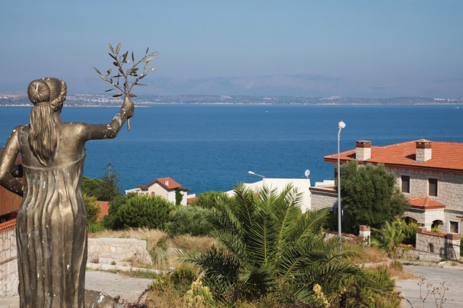 Plage de Çeşme. Travenian - iStockphoto