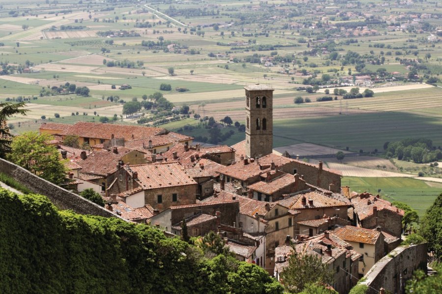 Vue du village de Cortona. BrianAJackson - iStockphoto.com