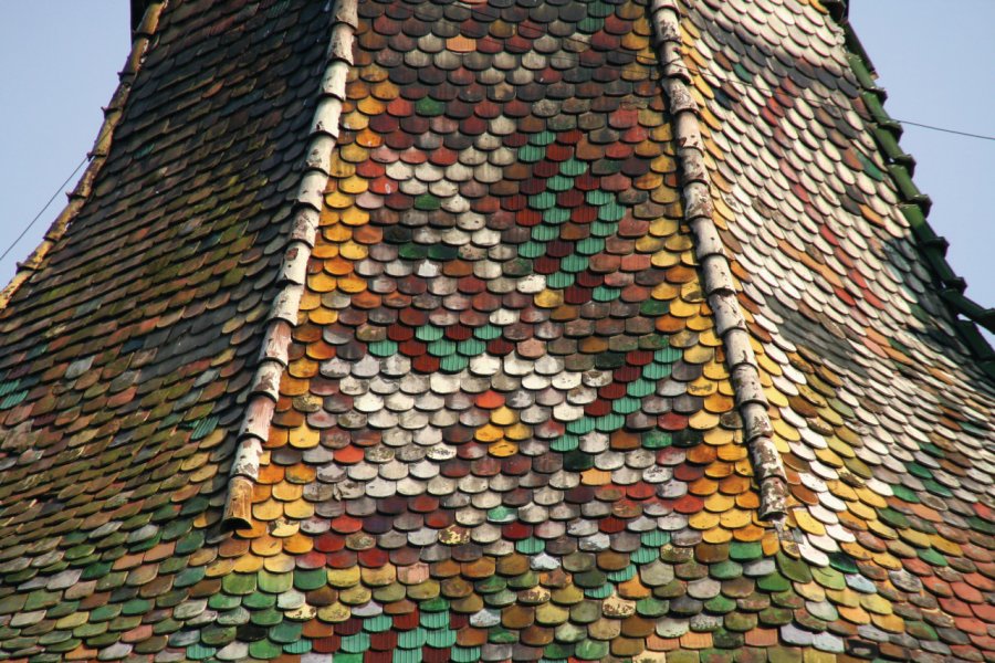 La tour de l'horloge et ses tuiles vernies. Stéphan SZEREMETA